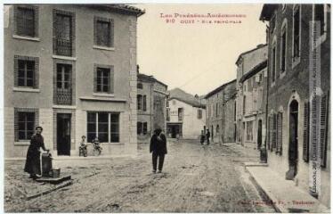 2 vues  - Les Pyrénées Ariégeoises. 910. Oust : rue principale. - Toulouse : phototypie Labouche frères, [entre 1918 et 1937]. - Carte postale (ouvre la visionneuse)
