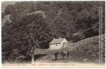 2 vues - Les Pyrénées Ariégeoises. 1302. Sentein : maison forestière de l\'Izar [de l\'Isard]. - Toulouse : phototypie Labouche frères, [entre 1918 et 1937]. - Carte postale (ouvre la visionneuse)