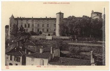 2 vues - Les Pyrénées Ariégeoises. 1692. Saint-Lizier : l\'hospice d\'aliénés. - Toulouse : phototypie Labouche frères, [entre 1930 et 1937]. - Carte postale (ouvre la visionneuse)