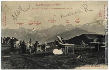 1 vue - Les Pyrénées (1re série). 750. Luchon : plateau de Superbagnères (1800 m.). - Toulouse : phototypie Labouche frères, [entre 1905 et 1918]. - Carte postale (ouvre la visionneuse)