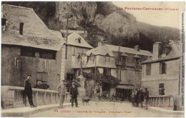 2 vues - Les Pyrénées Centrales (1e série). 61. Cierp[-Gaud] : centre du village : nouveau pont. - Toulouse : phototypie Labouche frères, [entre 1918 et 1937]. - Carte postale (ouvre la visionneuse)