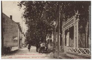 1 vue - Les Pyrénées Centrales (1re série). 228. Loures-Barbazan : entrée du casino. - Toulouse : phototypie Labouche frères, [entre 1905 et 1918]. - Carte postale (ouvre la visionneuse)