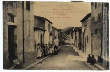 1 vue - S.-O. (12e série). 727. La Junquèra (Catalogne Espagnole) près Le Perthus : le nouveau boulevard. - Toulouse : phototypie Labouche frères, [entre 1905 et 1925]. - Carte postale. (ouvre la visionneuse)