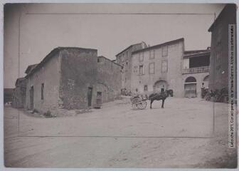2 vues - S.-O. 10e série. 405. Montouliers (Hérault) : entrée du village. - Toulouse : maison Labouche frères, [entre 1900 et 1920]. - Photographie (ouvre la visionneuse)