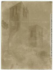 2 vues  - L\'Aude. 136. Capendu : ruines de l\'église, abside et clocher. - Toulouse : maison Labouche frères, [entre 1900 et 1940]. - Photographie (ouvre la visionneuse)