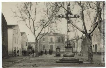 2 vues - L\'Aude. 615. Villepinte près Bram : place de la Mairie. - Toulouse : maison Labouche frères, [entre 1900 et 1940]. - Photographie (ouvre la visionneuse)