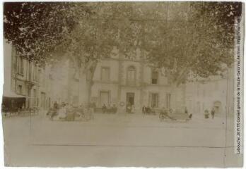2 vues - 363. Salles-d\'Aude : la mairie. - Toulouse : maison Labouche frères, [entre 1900 et 1920]. - Photographie (ouvre la visionneuse)
