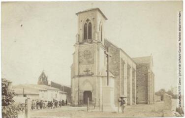 2 vues - Labastide d\'Anjou : l\'église. - Toulouse : maison Labouche frères, [entre 1900 et 1940]. - Photographie (ouvre la visionneuse)