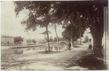 2 vues - Aude. Ségala près Labastide d\'Anjou : vue sur le canal. - Toulouse : maison Labouche frères, [entre 1900 et 1940]. - Photographie (ouvre la visionneuse)