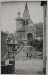 2 vues - L\'Aveyron. 201. Estaing : l\'église / photographie Henri Jansou (1874-1966). - Toulouse : maison Labouche frères, [entre 1900 et 1940]. - Photographie (ouvre la visionneuse)