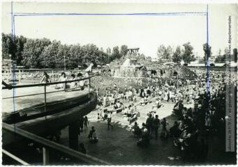2 vues - [Toulouse : piscine municipale : terrasse et rocher]. - Toulouse : maison Labouche frères, [entre 1920 et 1950]. - Photographie (ouvre la visionneuse)