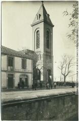 2 vues - Banlieue de Toulouse. 49. Aucamville : l\'église / photographie Henri Jansou (1874-1966). - Toulouse : maison Labouche frères, [entre 1900 et 1940]. - Photographie (ouvre la visionneuse)