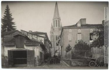 2 vues  - La Haute-Garonne. 689. Boulogne-sur-Gesse : le boulevard du Midi / photographie Henri Jansou (1874-1966). - Toulouse : maison Labouche frères, [entre 1900 et 1940]. - Photographie (ouvre la visionneuse)