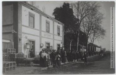 2 vues Haute-Garonne. 1700. Auterive : la gare. - Toulouse : maison Labouche frères, [entre 1900 et 1920]. - Photographie