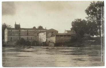 2 vues 438. Auterive : le moulin de Pons / photographie Henri Jansou (1874-1966). - Toulouse : maison Labouche frères, [entre 1900 et 1940]. - Photographie