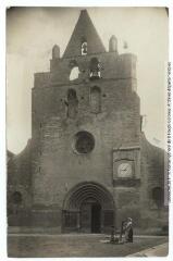 2 vues 441. Auterive : la vieille église / photographie Henri Jansou (1874-1966). - Toulouse : maison Labouche frères, [entre 1900 et 1913]. - Photographie