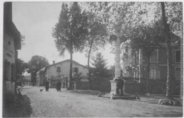 2 vues - Landes. Habas : quartier Saint-Pierre. - Toulouse : maison Labouche frères, [entre 1900 et 1920]. - Photographie (ouvre la visionneuse)