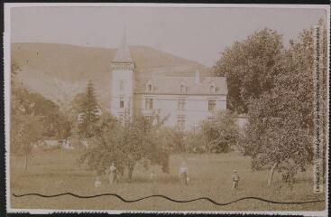 2 vues - Lozère. 287. Château d\'Arigès près Florac. - Toulouse : maison Labouche frères, [entre 1900 et 1910]. - Photographie (ouvre la visionneuse)