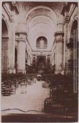 3 vues - Tarn-et-Garonne. 272. Montauban : intérieur de la cathédrale. - Toulouse : phototypie Labouche frères, [entre 1909 et 1925], tampon d\'édition du 14 novembre 1919. - Carte postale (ouvre la visionneuse)