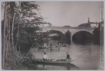 3 vues - Le Tarn-et-Garonne. 436. Albias : bords de l\'Aveyron et le pont. - Toulouse : phototypie Labouche frères, [entre 1905 et 1925]. - Carte postale (ouvre la visionneuse)