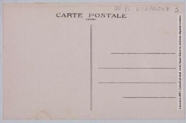 8 vues - 10. Dakar : femmes Lébou. - Dakar : A. Albaret, [entre 1930 et 1950]. - Carte postale (ouvre la visionneuse)