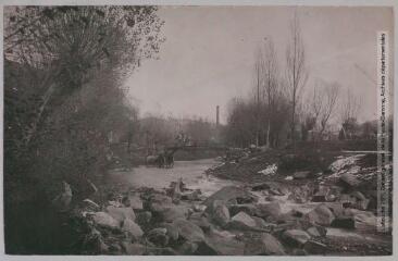 2 vues - 384. Llivia : panorama del Ségré / photographie Henri Jansou (1874-1966). - Toulouse : maison Labouche frères, [entre 1900 et 1920]. - Photographie (ouvre la visionneuse)