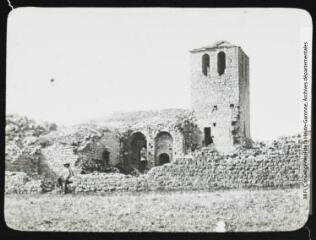 1 vue - Aveyron. Causse Noir : Saint-Jean de Balmes. - [entre 1900 et 1920]. - Photographie (ouvre la visionneuse)