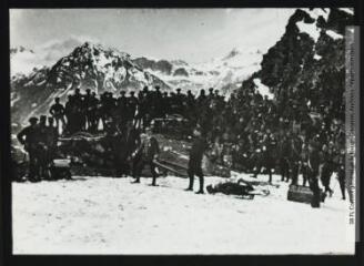 1 vue - Savoie. Chasseurs et artilleurs alpins au Pas de la Beccia. - [entre 1900 et 1920]. - Photographie (ouvre la visionneuse)