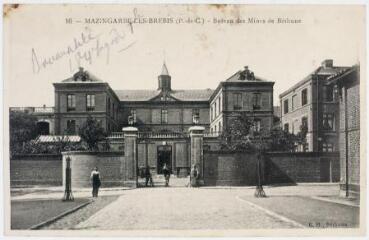 2 vues  - 16. Mazingarbe-les-brebis (P.-de-C.) : bureau des mines de Béthune. - Béthune : E.M., [vers 1915]. - Carte postale (ouvre la visionneuse)