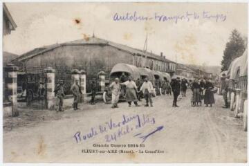 2 vues  - Grande guerre 1914-15. Fleury-sur-Aire (Meuse) : la grand\'rue. - [s.l] : [s.n], [vers 1916]. - Carte postale (ouvre la visionneuse)