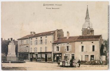 2 vues Lamarche (Vosges) : place Bellune. - 2 mai 1915. - Carte postale