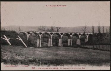 2 vues La Haute-Garonne. 698. Boulogne-sur-Gesse : le viaduc du chemin de fer. - Toulouse : phototypie Labouche frères, marque LF au verso, [entre 1918-1937]. - Carte postale