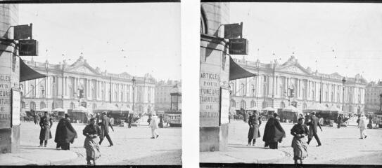 1 vue - Toulouse : place du Capitole. - [entre 1890 et 1920]. - Photographie (ouvre la visionneuse)