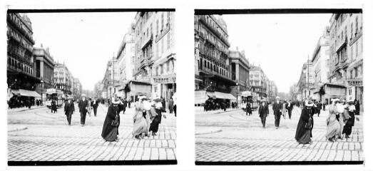 1 vue - Bordeaux : rue Sainte-Catherine. - [entre 1890 et 1920]. - Photographie (ouvre la visionneuse)
