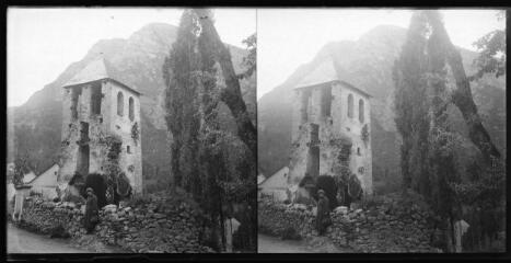 1 vue - Paysage de montagne avec une tour en ruine. - [entre 1890 et 1920]. - Photographie (ouvre la visionneuse)