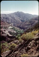 25 vues 2458. De Maro vers Nerja (Andalousie). 2459-2462. La Herradura. 2463. Du Cerro Gordo. De la Punta de la Concepción vers l'ouest. 2464-2465. Ouest d'Almuñécar : Cerro Gordo. Mirador de la Punta de la Concepción. 2466. Ouest de Motril : du Mirador de la Punta de la Concepción vers l'Est : Cerro Gordo. 2467-2471. Almuñécar. 2472. Salobreña. 2473-2497. Motril vu de la route d'Orgiva. 2498-2499. Delta. 2500. Jete. 2501-2502. Otivar. 2503. Sierra de Cazulas. 2505. Du nord de Motril vers Sierra de Concurros. 2507. Vélez de Benaudalla : pico del Caballo (Sierra Nevada). 2507 bis. Entre Vélez de Benaudalla et Órgiva : vue du pic Caballo.