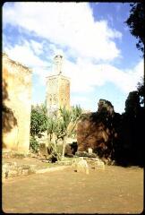 15 vues C 593-602. Rabat : vue générale (cliché Pierre Legris), tour Hassan, remparts, site du Chellah.
