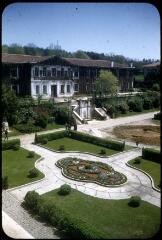 9 vues 9959-9967. Büyükdere (district de Sariyer, province d'Istanbul) : école forestière, quartier, bords de mer.