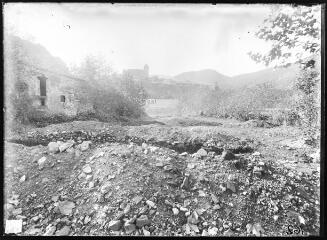 1 vue Sondages à l'ouest de la maison Vaqué.