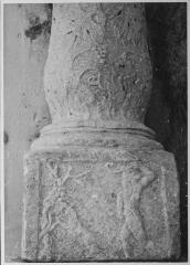 2 vues Film 2, cliché 40. Balustre.