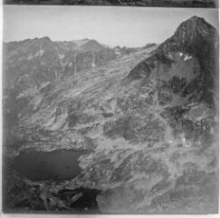 1 vue Lac d'Anayet au pied du pic d'Anayet ou du pic d'Arriel ?