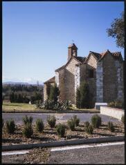 2 vues Thuir. La chapelle de la Piéta.