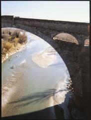 1 vue Céret. Vue partielle du pont du Diable sur le Tech.