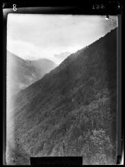 1 vue Luchonnais : versant de montagne avec forêt. - 20-21 juin 1914.