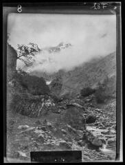 1 vue Luchonnais : torrent avec rochers. - 20-21 juin 1914.