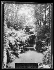1 vue Le pont de Mézens / cliché Henri Gaussen. - 16 mai 1914.