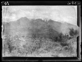 1 vue Le Canigou vu de Prades. - 9 avril 1922.