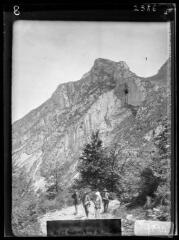 1 vue Ussat : montée au Quié de Lujat. - 24 juin 1914.