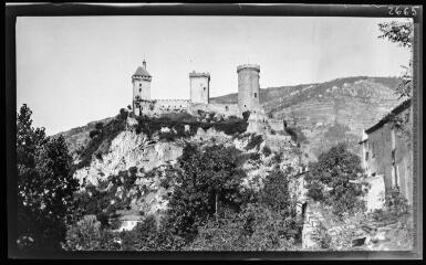 1 vue Château de Foix, du pont de Saint-Girons (pont sur l'Arget) / cliché Henri Gaussen. - août 1910.