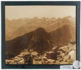 2 vues Cauterets : chemin du Péguère, vue vers l'ouest. - août-septembre 1942.
